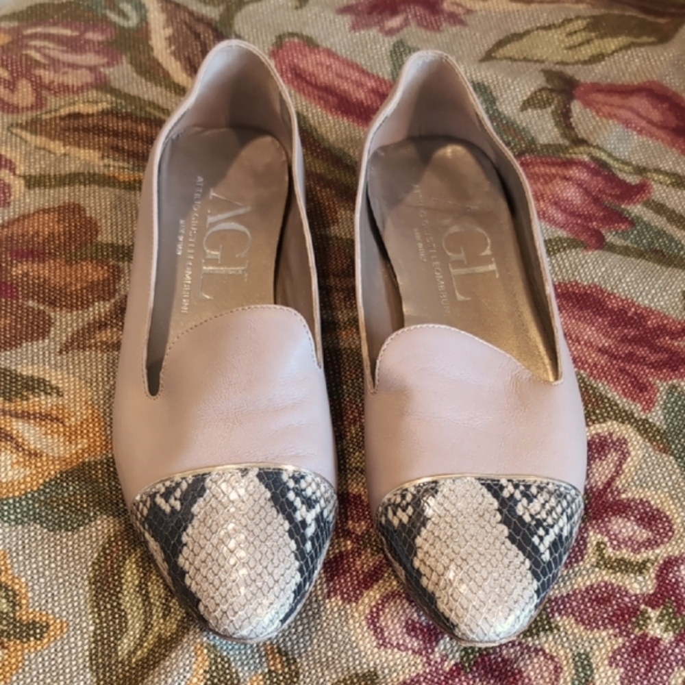 AGL Women's Beige and Snakeskin Flats